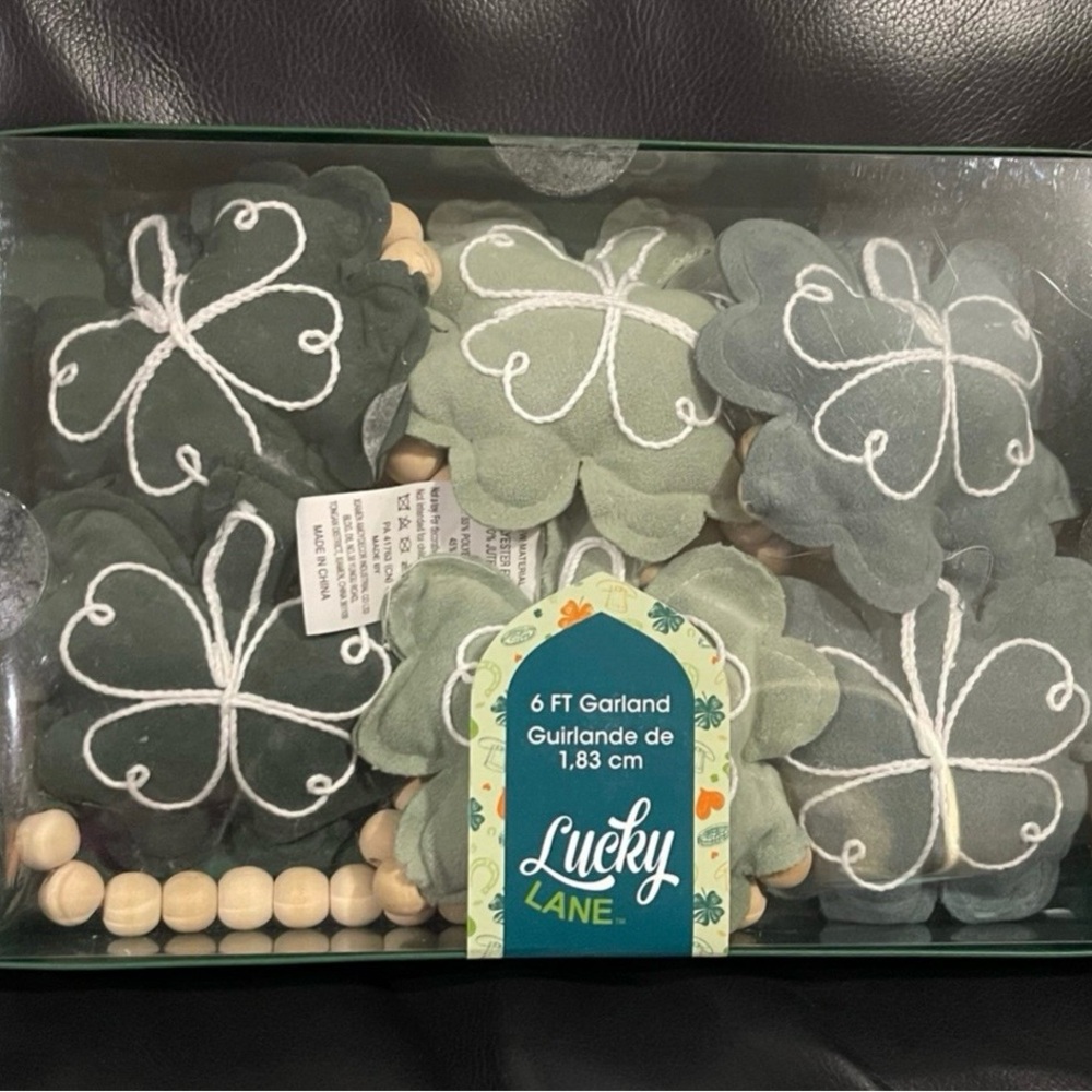 Lucky Lane St Patricks Shamrocks Garland